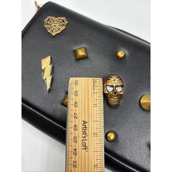 NWT Betsey Johnson Black XO Sybil Crossbody Clutch Gold/Bronze Black Chain Strap - Picture 15 of 15